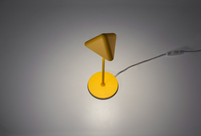 Lampe de bureau jaune